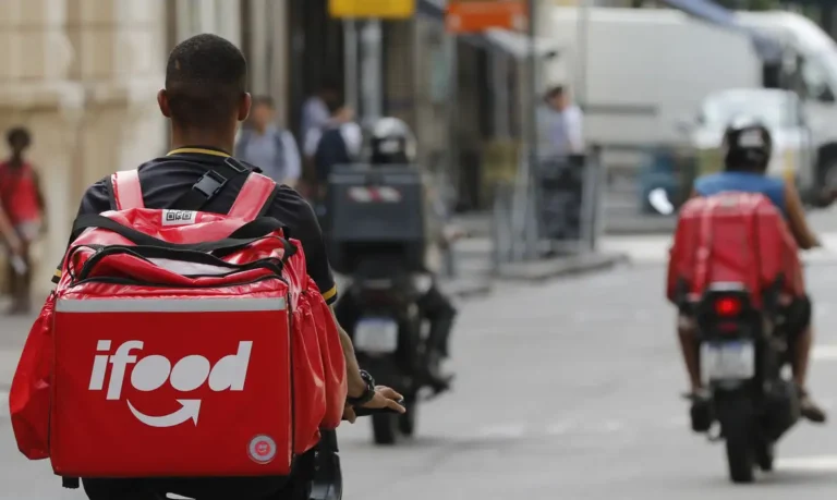 La Justicia brasilera solicitó el reconocimiento laboral de repartidores de iFood