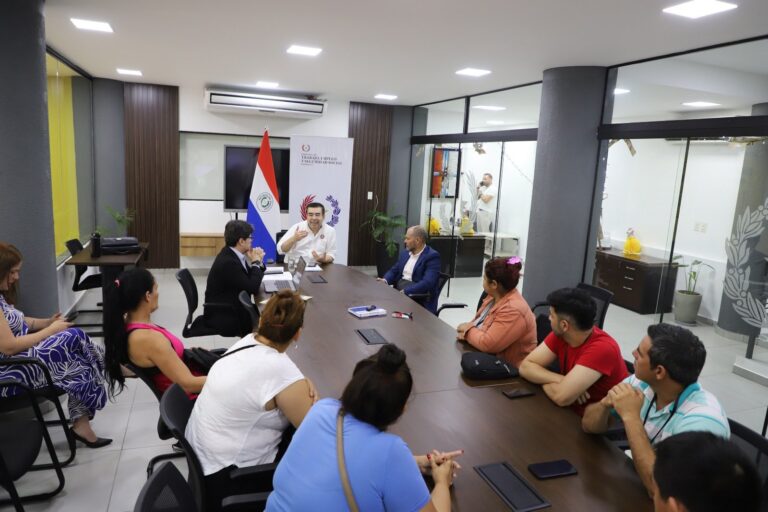 Mediación laboral del Ministerio de Trabajo logra acuerdo entre proveedora de alimentación escolar y sus trabajadores