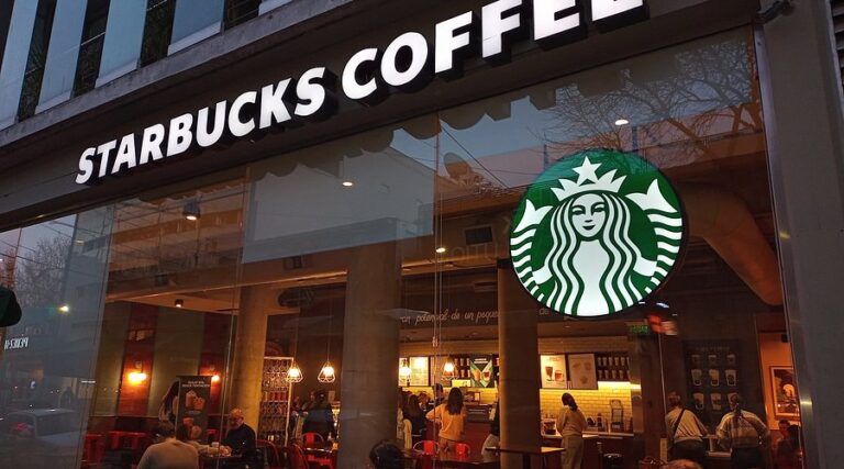 Protestas internacionales: trabajadores de Starbucks amplían la presión sindical a nivel global