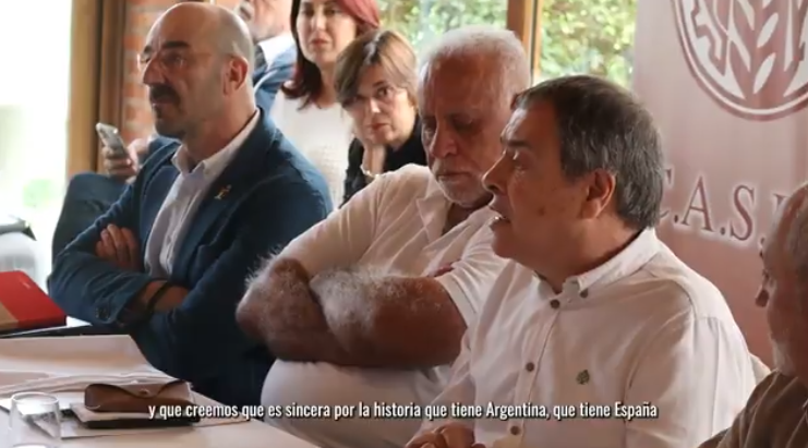 Sindicatos de Argentina y España firman acuerdo para enfrentar el impacto de la reforma laboral de Milei