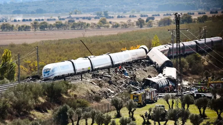 España: sindicatos reclaman seguridad tras el accidente ferroviario en Toledo